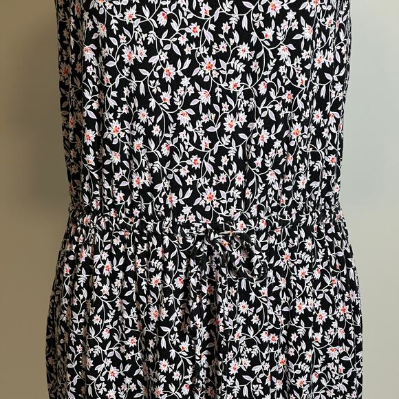 a.n.a. A New Approach Black‎ Floral Cap Sleeve Dress Womens Size Medium Pullover - Picture 3 of 10
